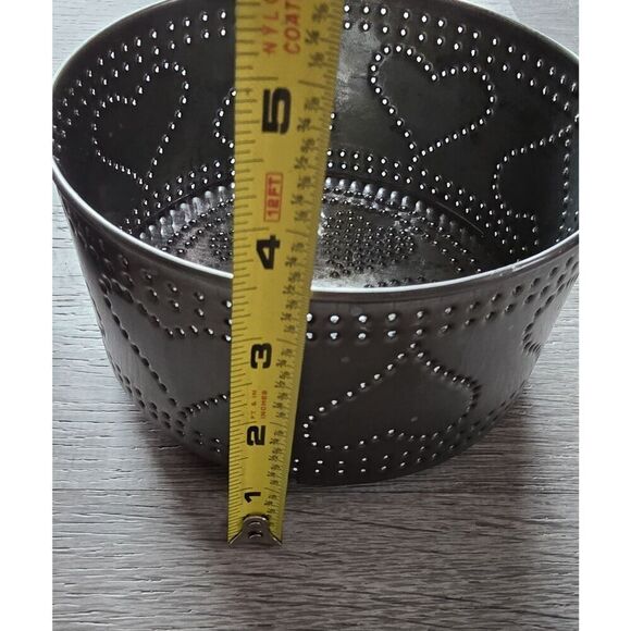 2 ~ Ivine's Tinwear Pierced Tin Heart Footed  Primitive Style PA Dutch 6"x3.5" - Picture 9 of 12